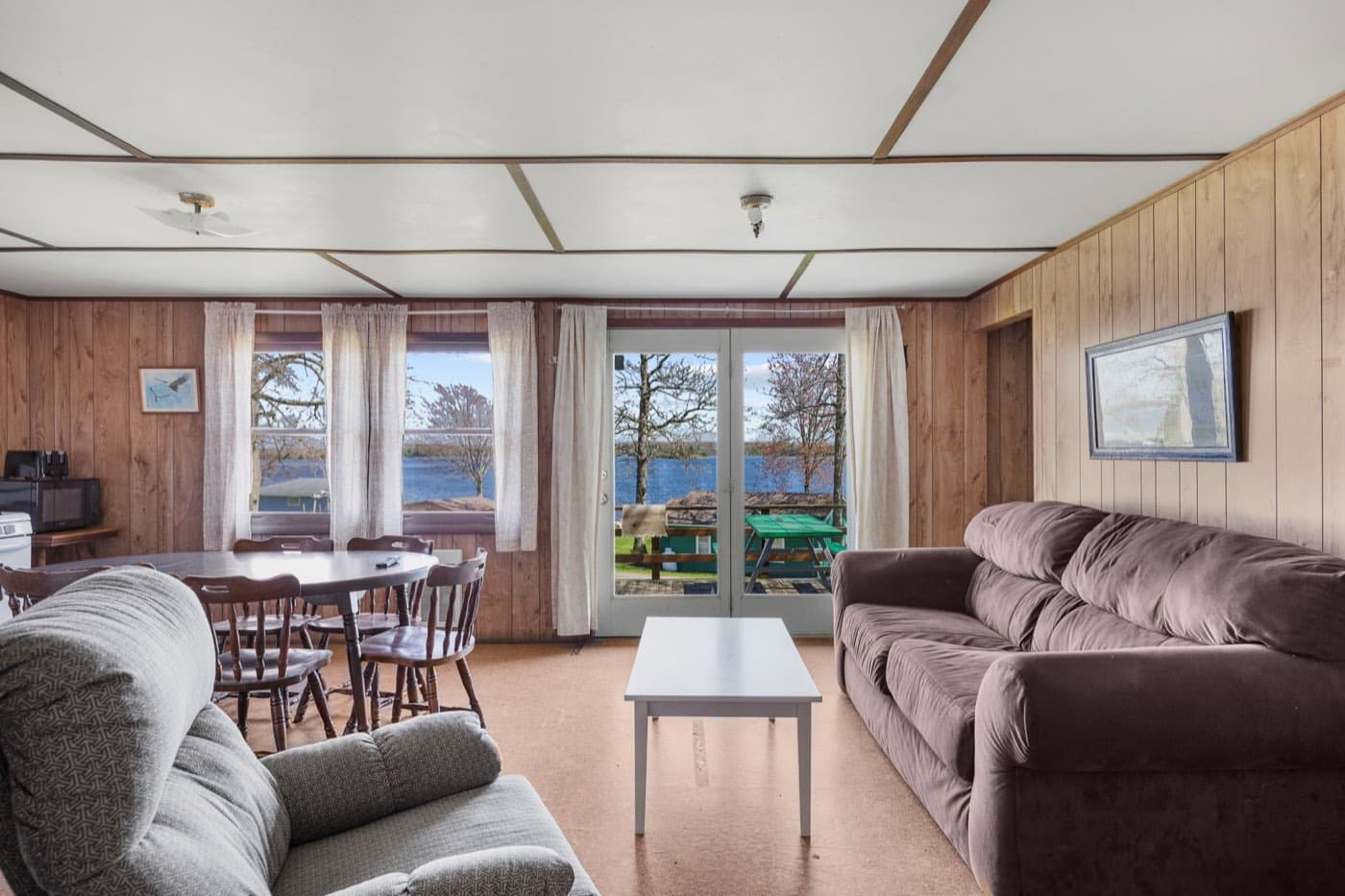 Lakefront 2-Bedroom Cottages
